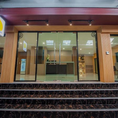 The Moon Night Hotel Bangkok Exterior photo