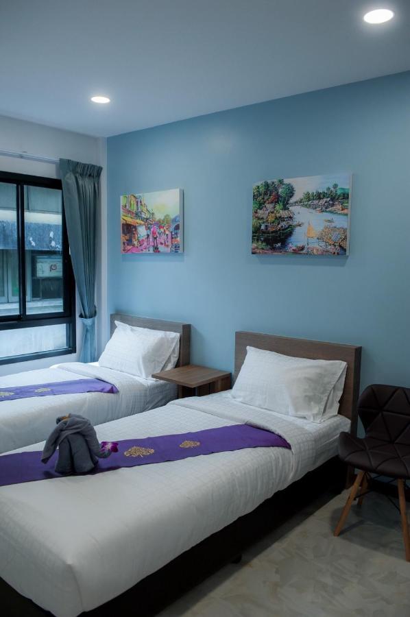 The Moon Night Hotel Bangkok Exterior photo